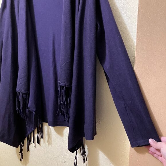 Chico's Women's Purple Fringe Wrap Lightweight Sweater Cardigan Size 2/Large - Picture 4 of 7